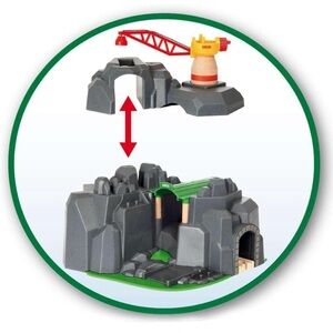 BRIO World Crane & Mountain Tunnel